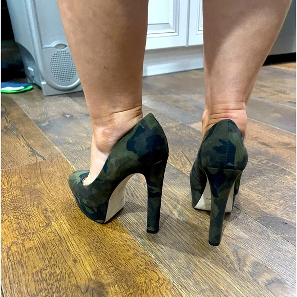 Jessica simpson camouflage pumps shop